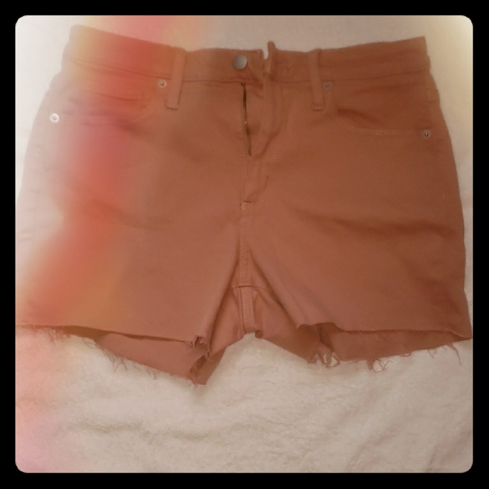 Universal thread shorts